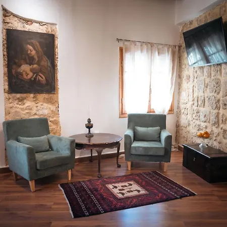Casa Praxitelous