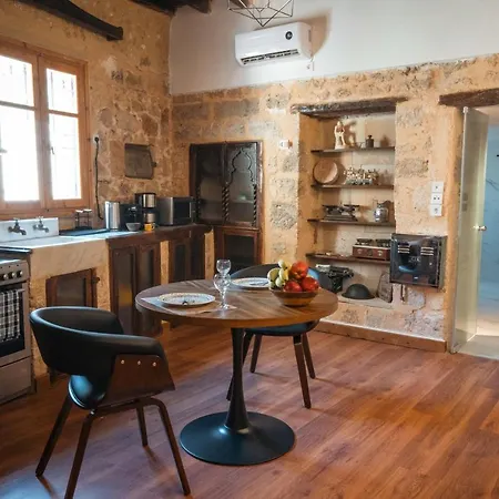 Casa Praxitelous