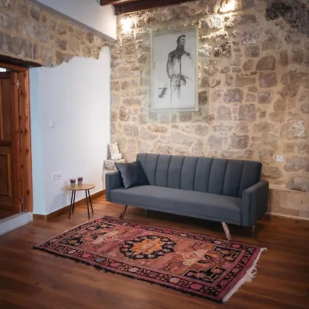Casa Praxitelous